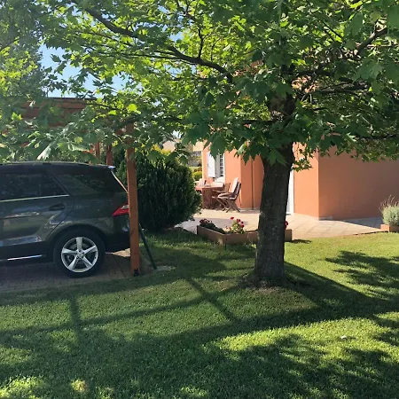 District 01 -luxurious With Private *