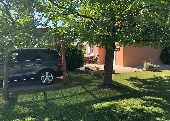 District 01 -luxurious With Private *