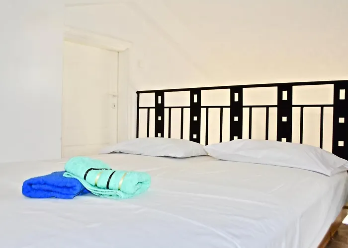 District 01 -luxurious With Private