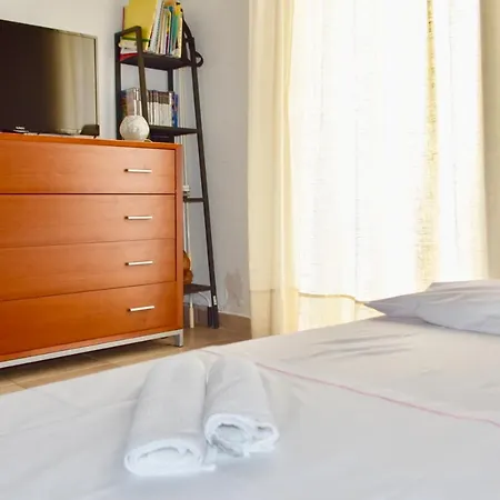 District 01 -luxurious With Private